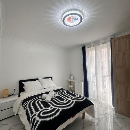 Superbe Appartement Renove Au Coeur De La Capitale París Exterior foto
